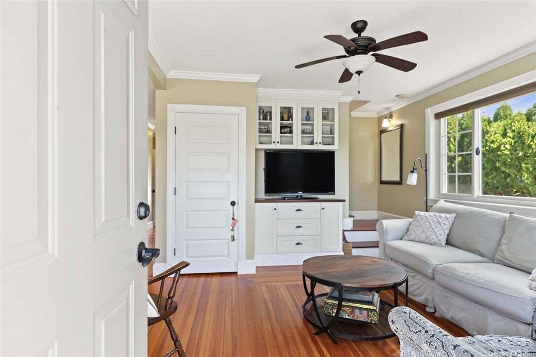 House in Barrington, Rhode Island, United States 5 - 19009128