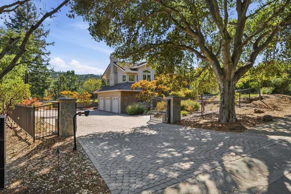 Casa en Los Altos Hills, California, Estados Unidos 1 - 18741536