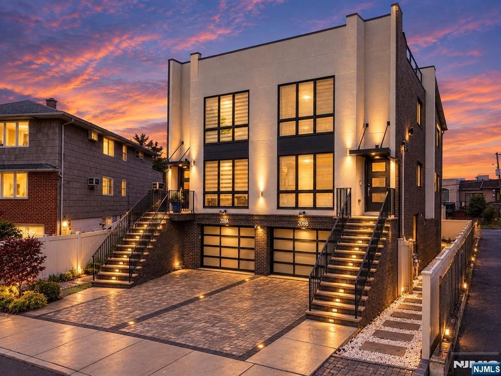 Condo in Cliffside Park, New Jersey, United States 2 - 19011633