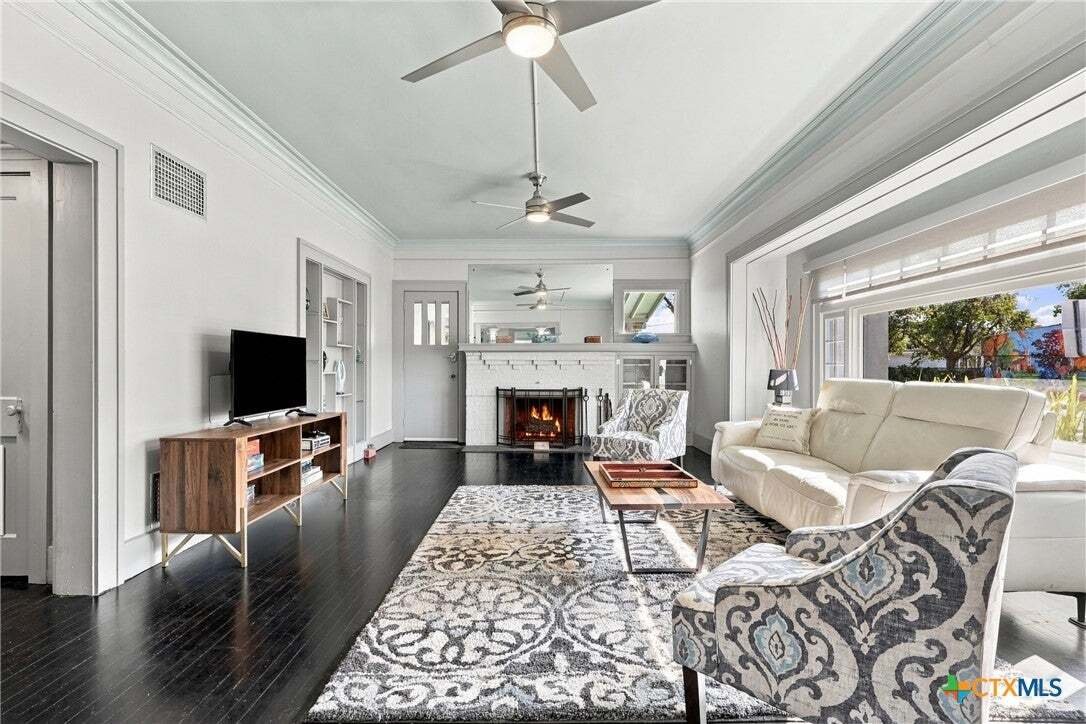 House in Seguin, Texas, United States 5 - 19012131