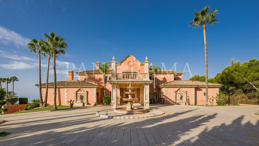 Villa in Sierra Blanca, Marbella, Spain 3 - 19012640