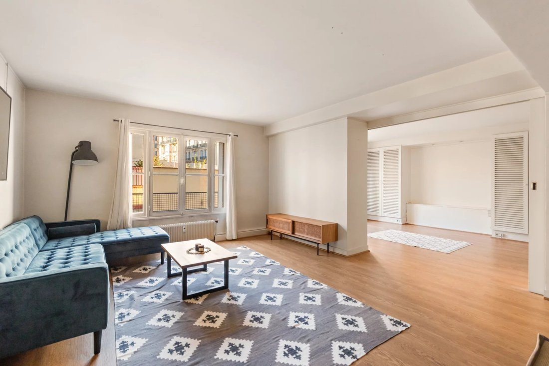 Apartment in Pereire-Malesherbes, Paris 17e Arrondissement, Paris 4 - 19010952