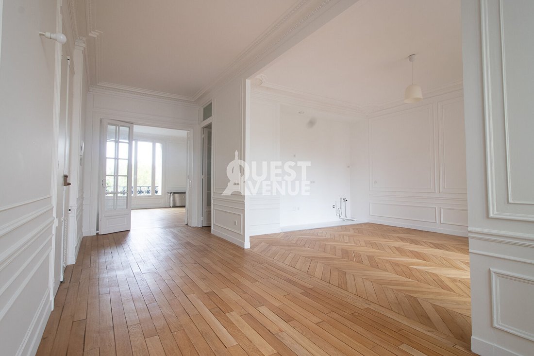 Apartment in Perouses, Paris, Ile-de-France 5 - 16067677