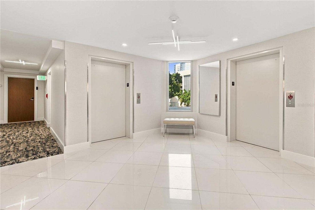 Condo in Sarasota, Florida, United States 5 - 19009499