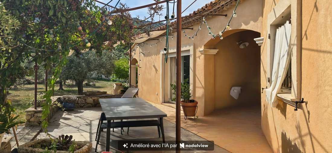 Villa in Solliès-Toucas, Provence-Alpes-Côte d'Azur, France 4 - 19011197