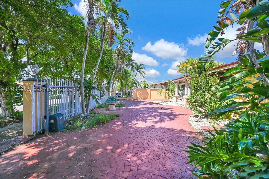 House in Miami, Florida, United States 2 - 19009598