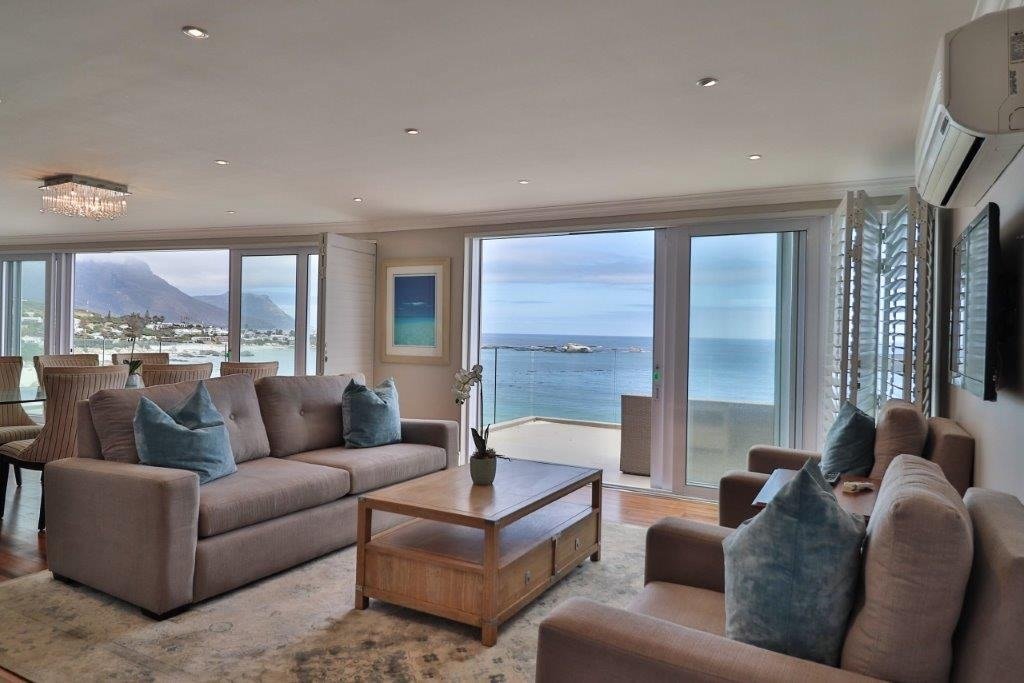 House in Clifton, Atlantic Seaboard, Cape Town 1 - 19011372