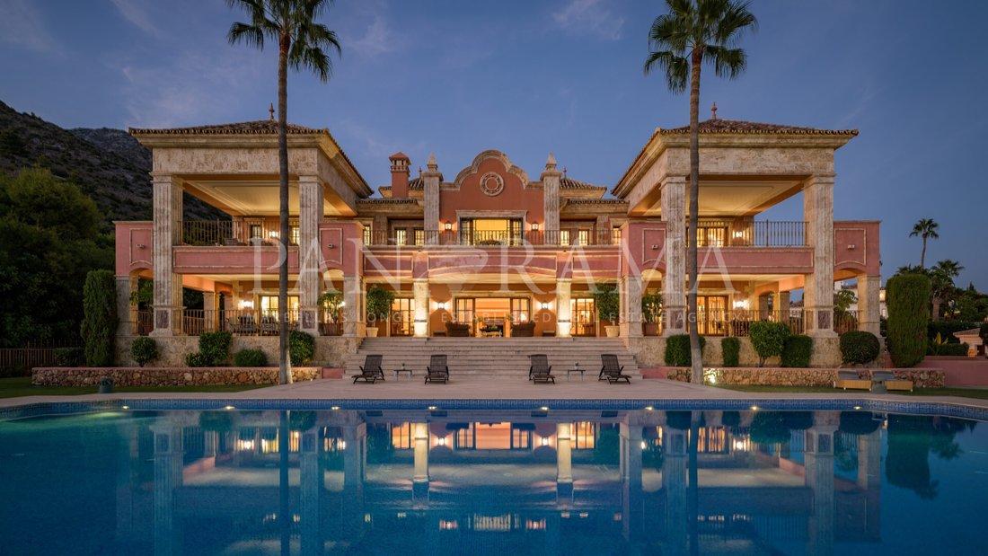 Villa in Sierra Blanca, Marbella, Spain 1 - 19012640
