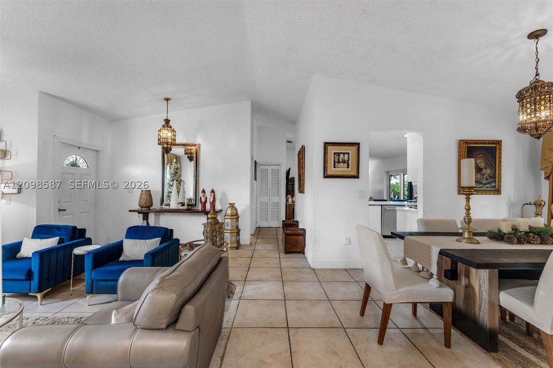 House in West Miami, Florida, United States 4 - 19009601