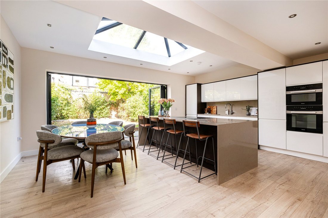 House in Holland Park, Kensington And Chelsea, England 2 - 19008836