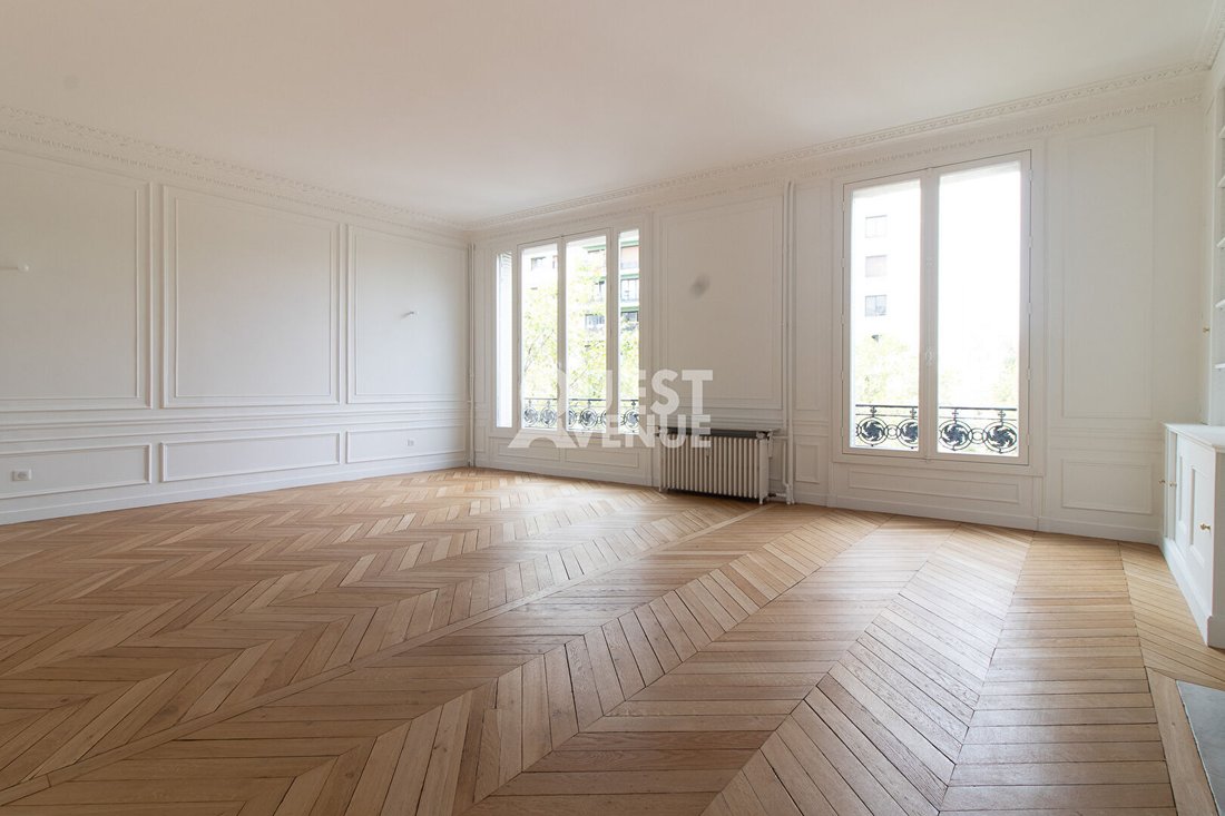 Apartment in Perouses, Paris, Ile-de-France 4 - 16067677
