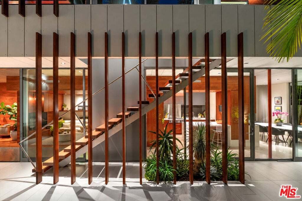 House in Los Angeles, California, United States 3 - 19014862