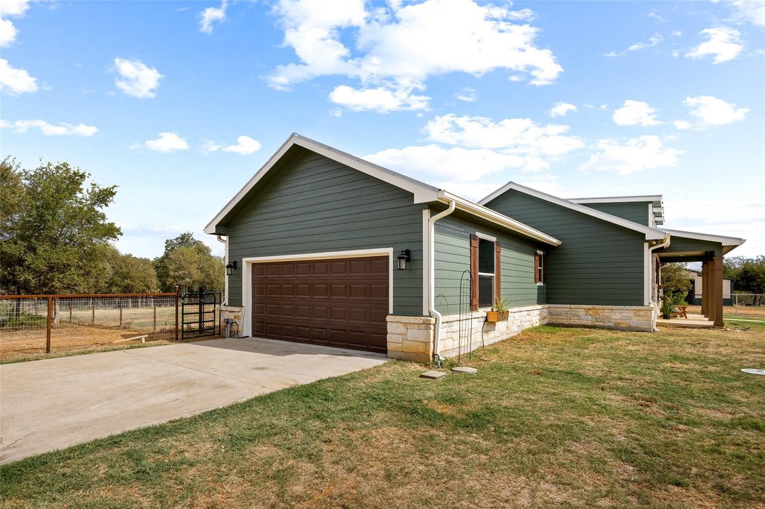 House in Elgin, Texas, United States 5 - 19013242