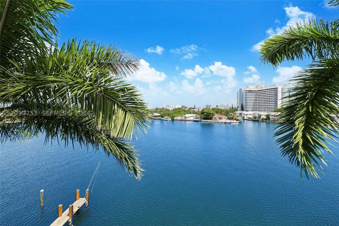 Condo in Miami Beach, Florida, United States 1 - 19009590