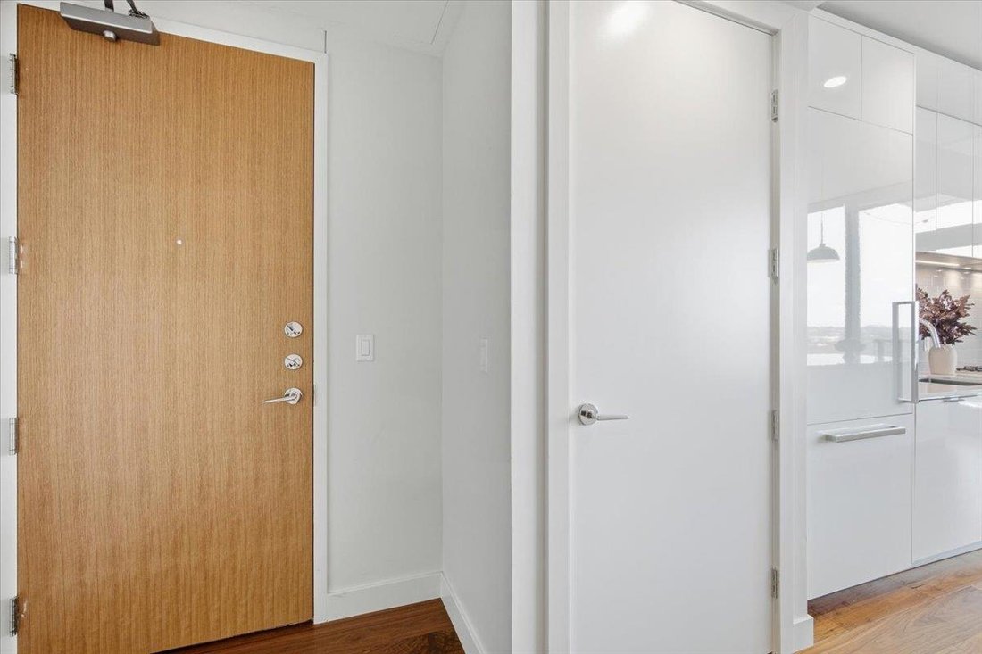Condo in Austin, Texas, United States 5 - 19013326