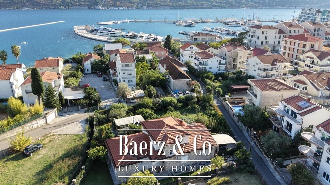Villa in Đenovići, Herceg Novi Municipality, Montenegro 1 - 19013463