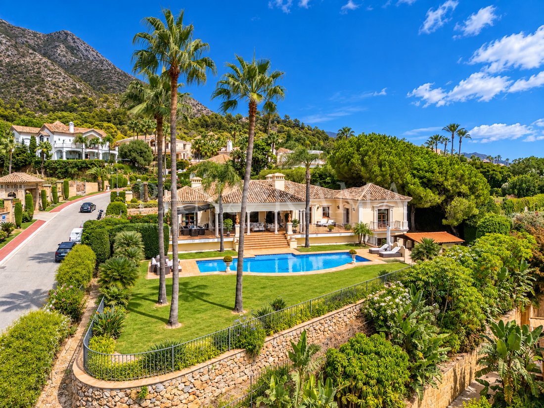 Villa in Sierra Blanca, Marbella, Spain 1 - 19009224
