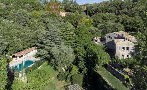 Estate in Bonnieux, Provence-Alpes-Côte d'Azur, France 1