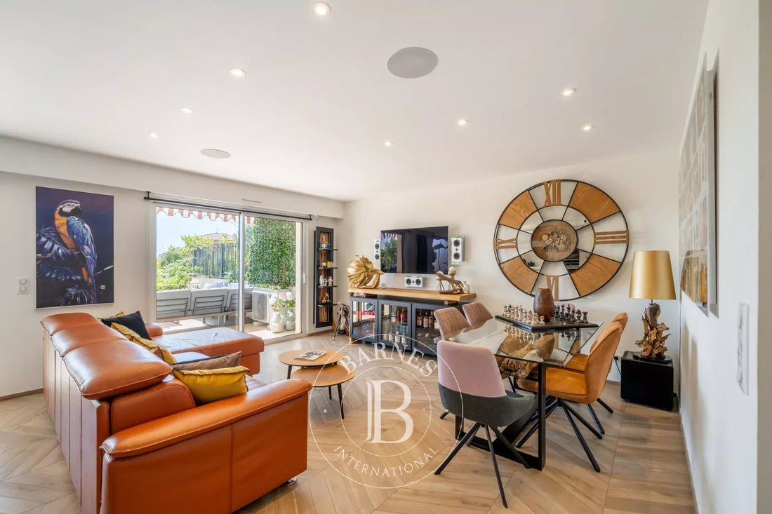 Apartment in Croix des Gardes, Cannes, France 2 - 19010575