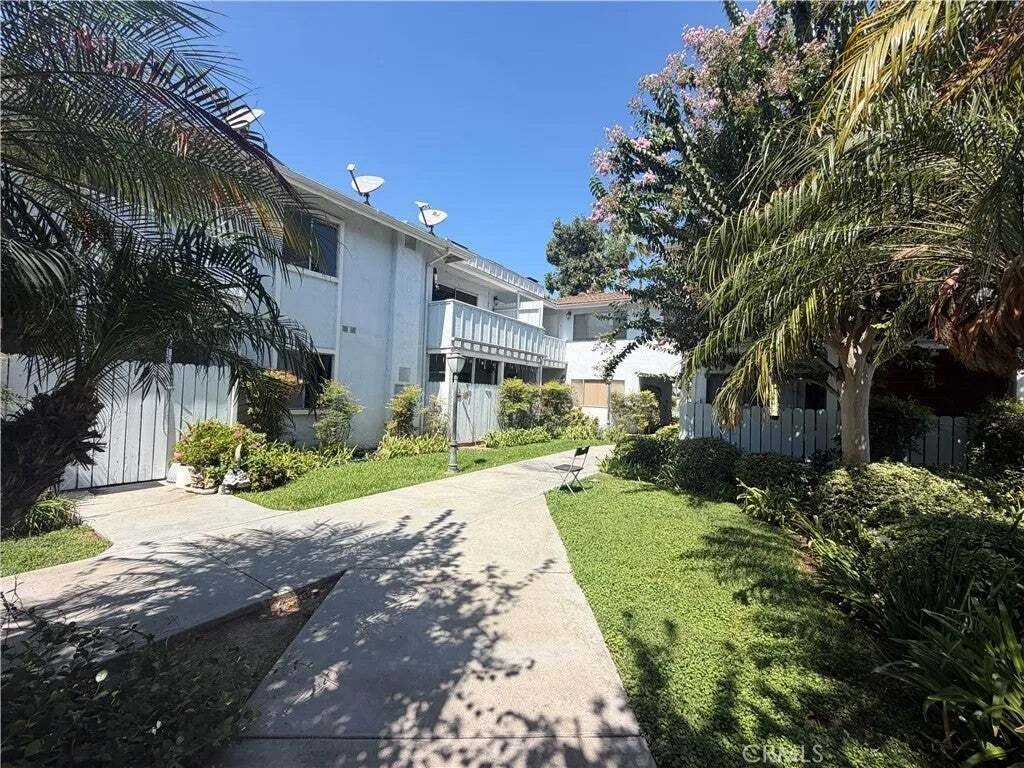 Monterey Park, California, United States 5 - 19014104