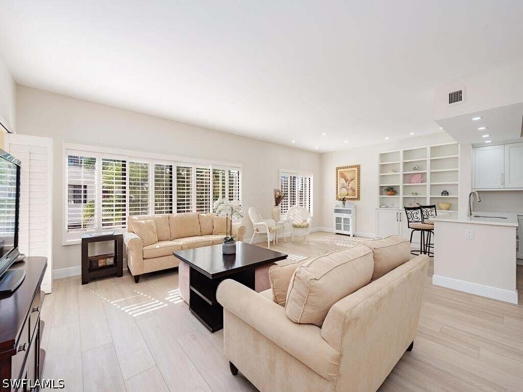 Condo in Naples, Florida, United States 3 - 19009066