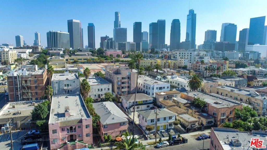 Los Angeles, California, United States 1 - 19009190