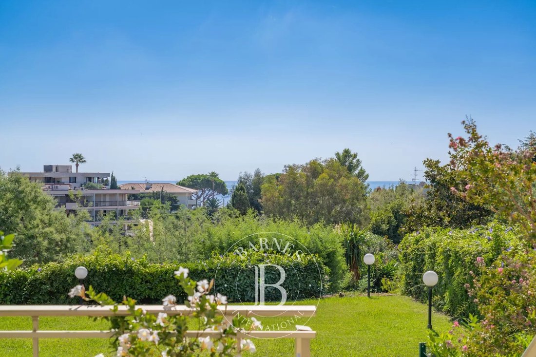 Apartment in Croix des Gardes, Cannes, France 4 - 19010575