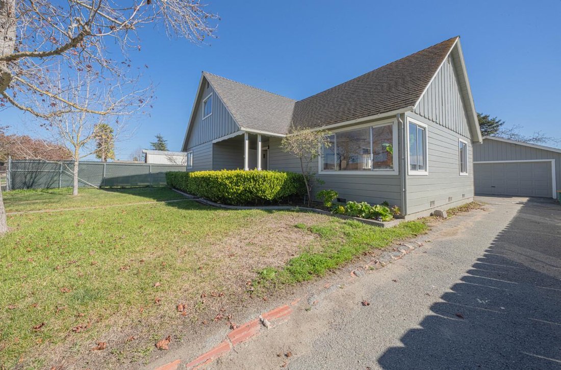 House in Salinas, California, United States 3 - 19012729