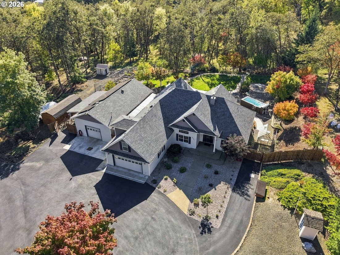 House in Roseburg, Oregon, United States 1 - 19013989