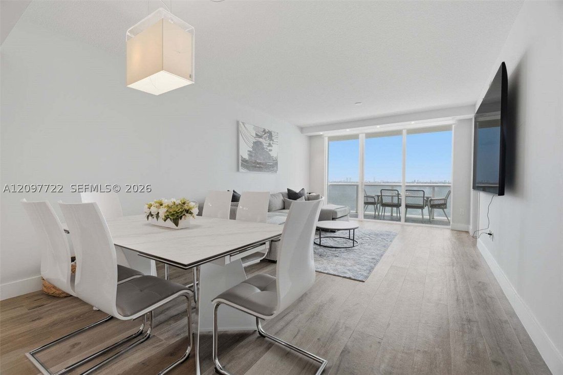 Condo in Miami, Florida, United States 4 - 19013411