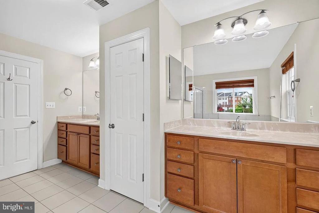 Condo in Aldie, Virginia, United States 5 - 19014071