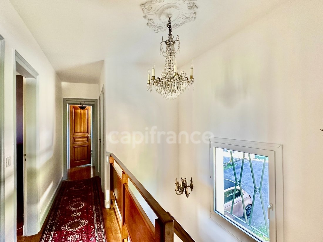 House in Hennemont, Saint-Germain-en-Laye, France 5 - 19015228