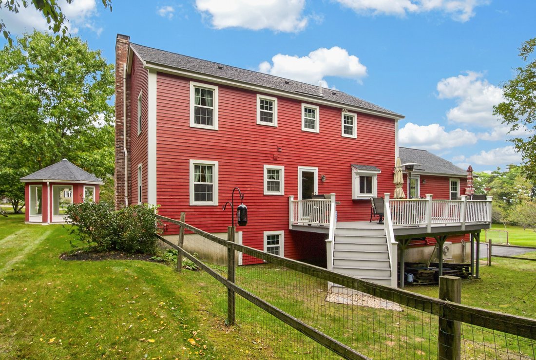 House in Pepperell, Massachusetts, United States 5 - 19011532
