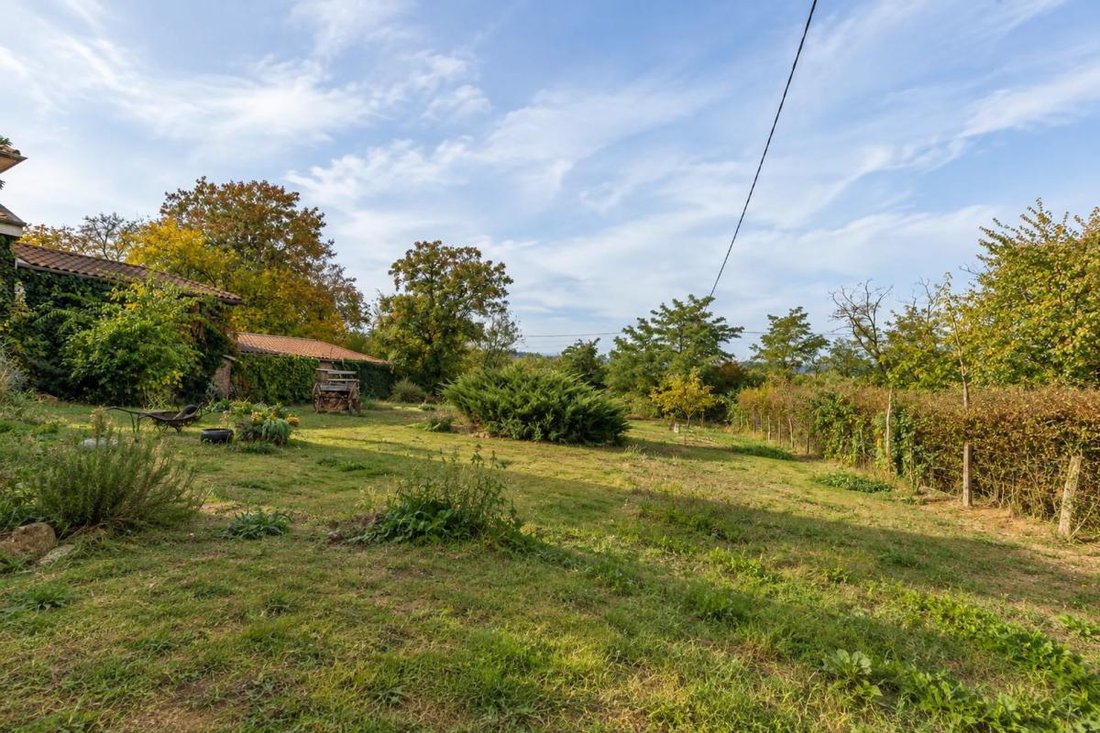 House in Villefranche-sur-Saone, Auvergne-Rhône-Alpes, France 2 - 19015002