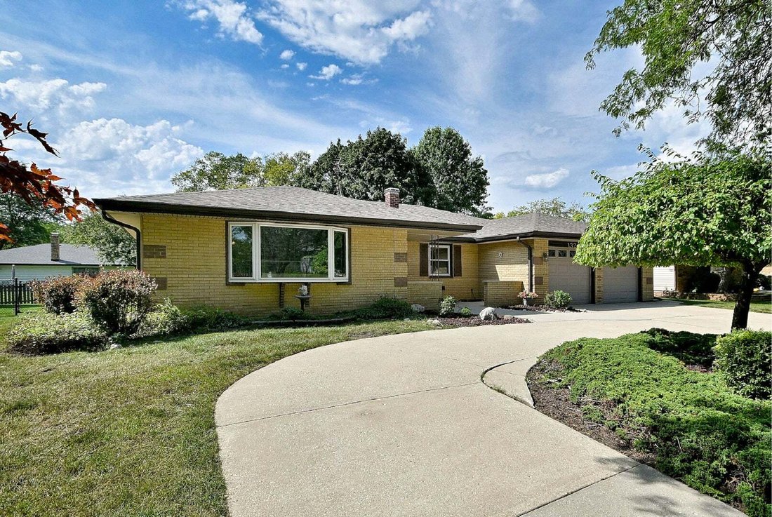 House in Schaumburg, Illinois, United States 3 - 19010104