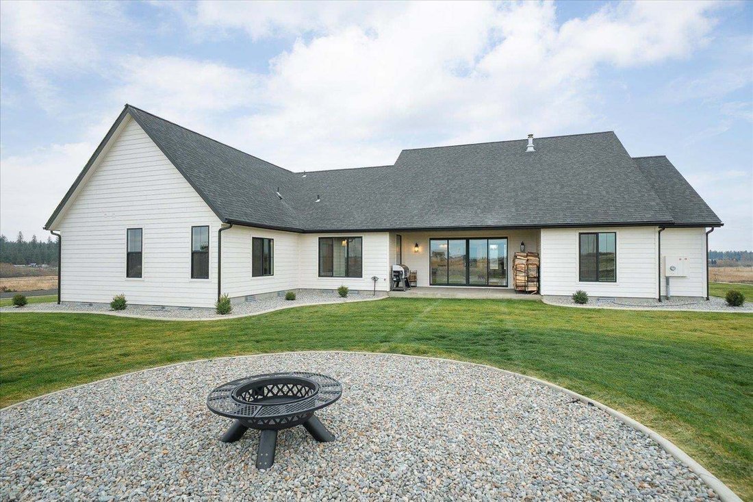 House in Medical Lake, Washington, United States 1 - 19012134