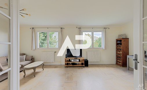 Maison à Centre Ville, Rueil-Malmaison, France 1