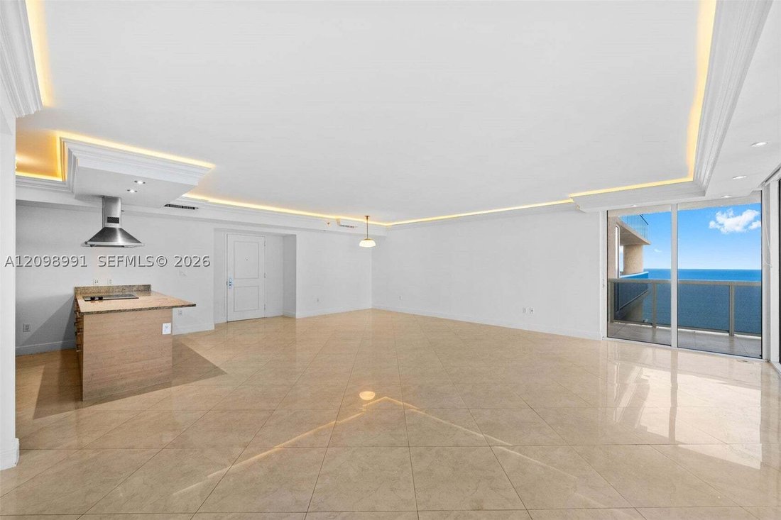 Condo in Hallandale Beach, Florida, United States 2 - 19013316