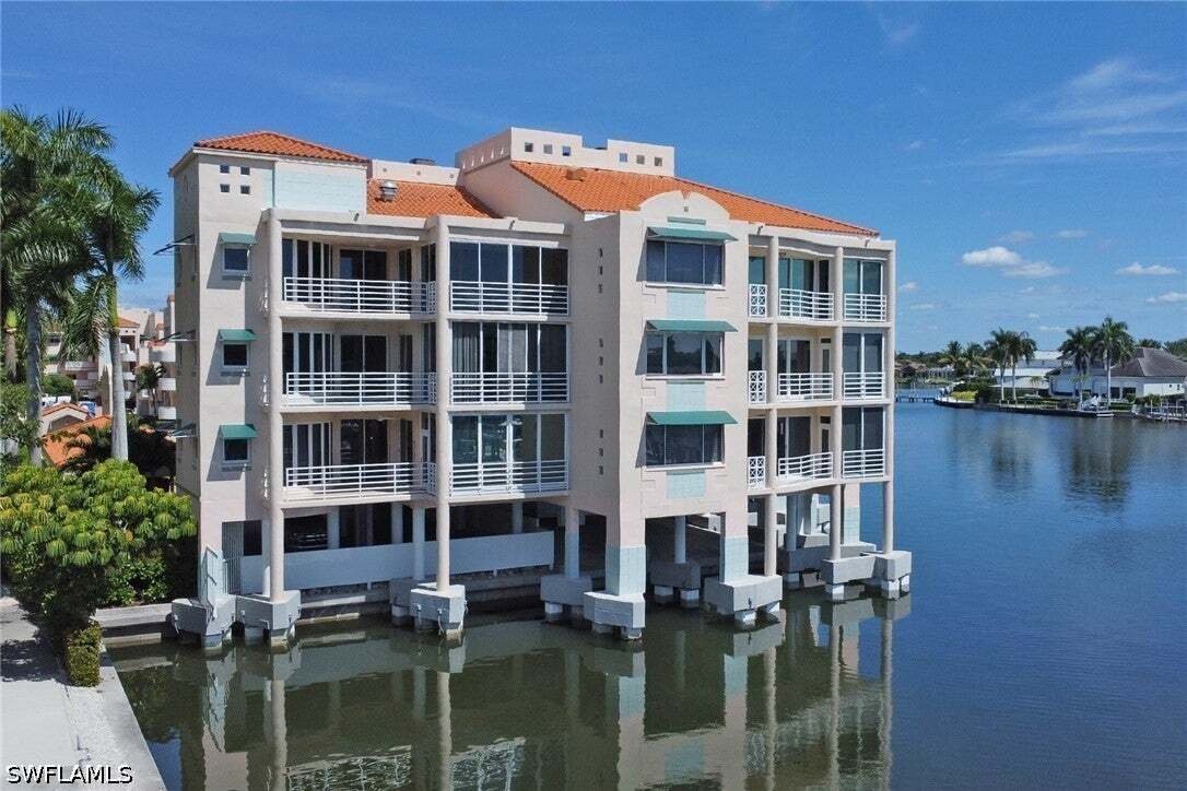 Condo in Naples, Florida, United States 1 - 19009006