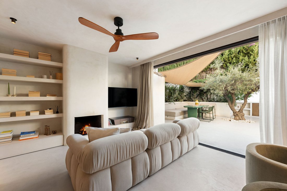 Townhouse in Nueva Andalucia, Marbella, Spain 5 - 19008901