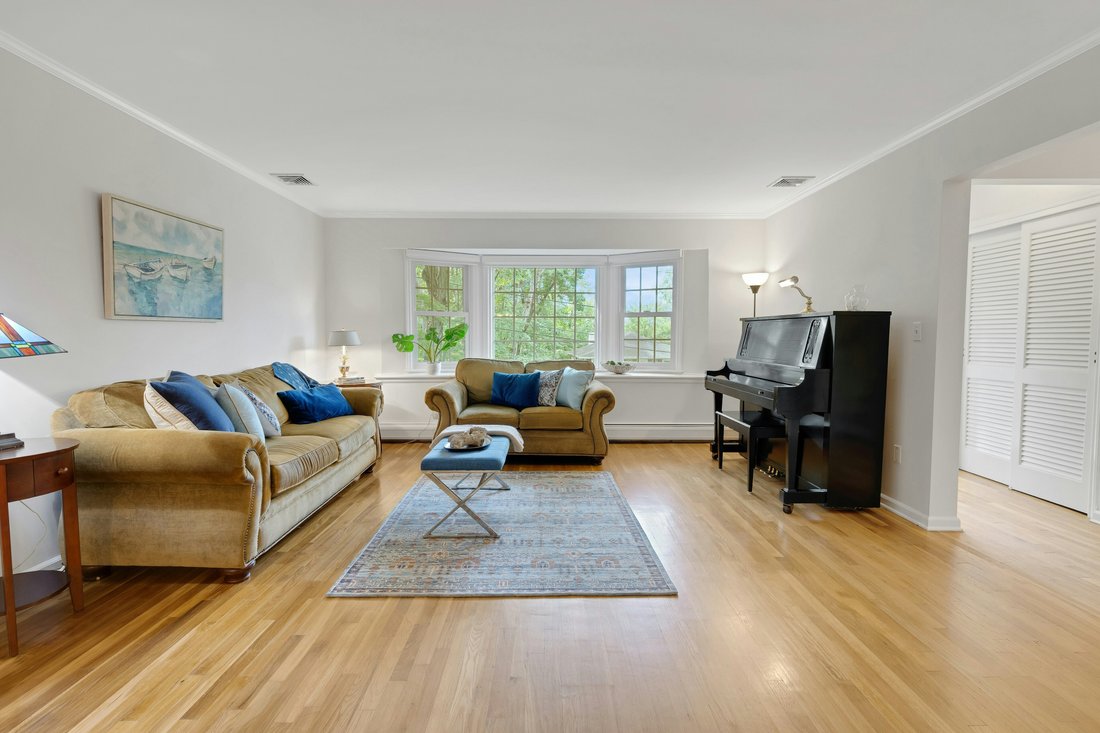 House in New Providence, New Jersey, United States 3 - 19008724