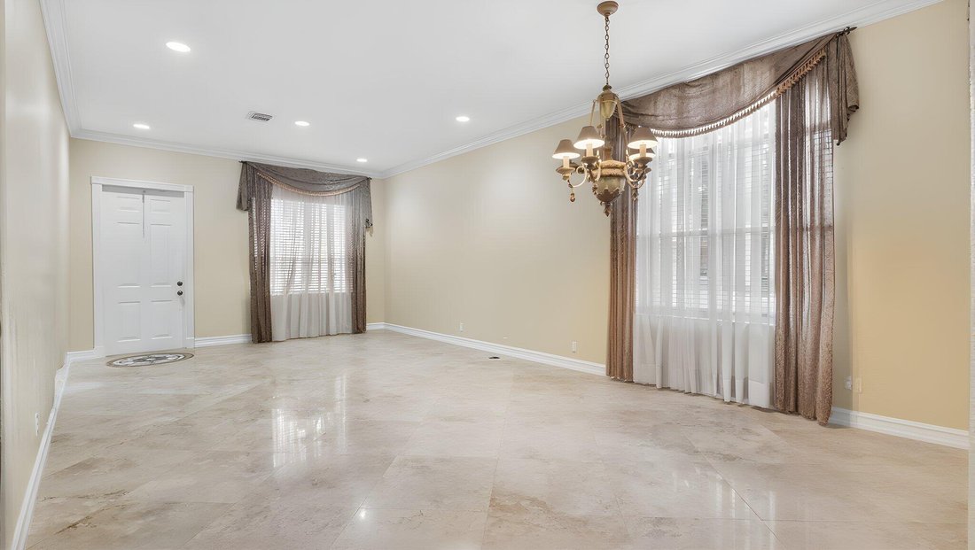 House in Pembroke Pines, Florida, United States 4 - 19014017