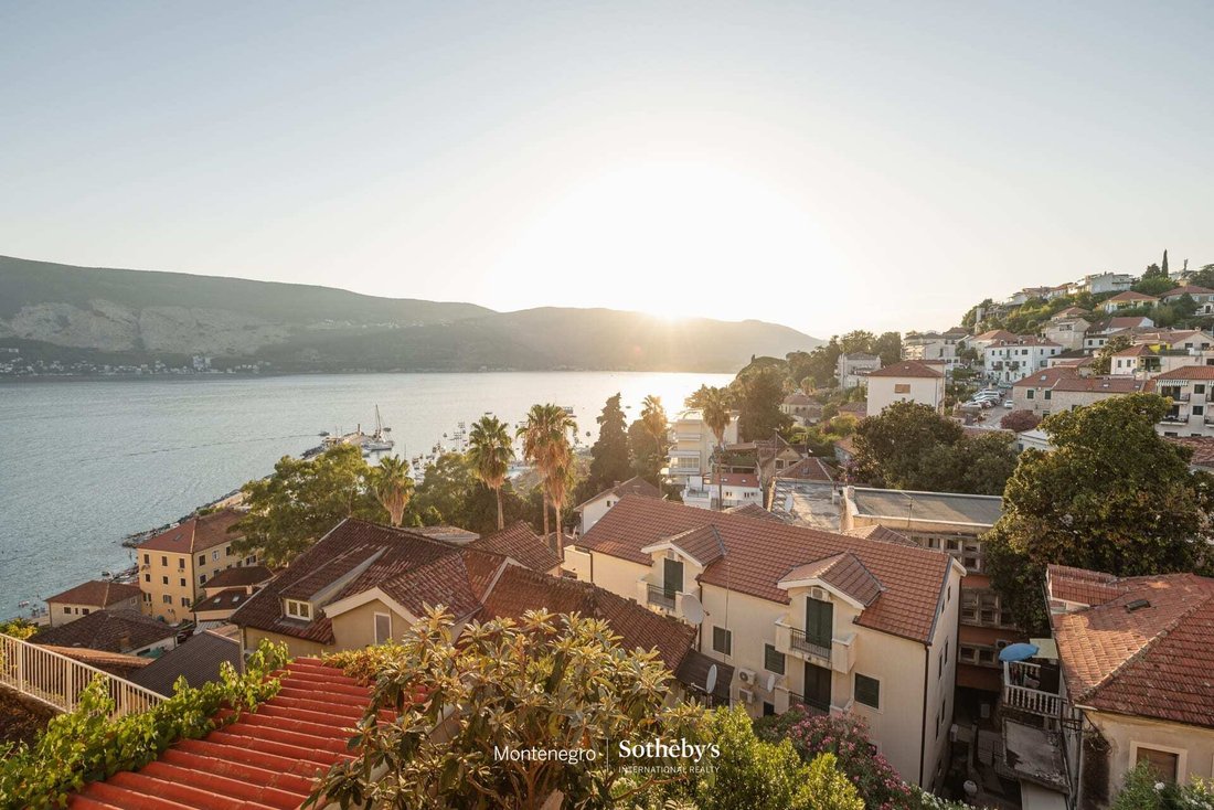 Villa in Herceg Novi, Herceg Novi Municipality, Montenegro 5 - 19014993