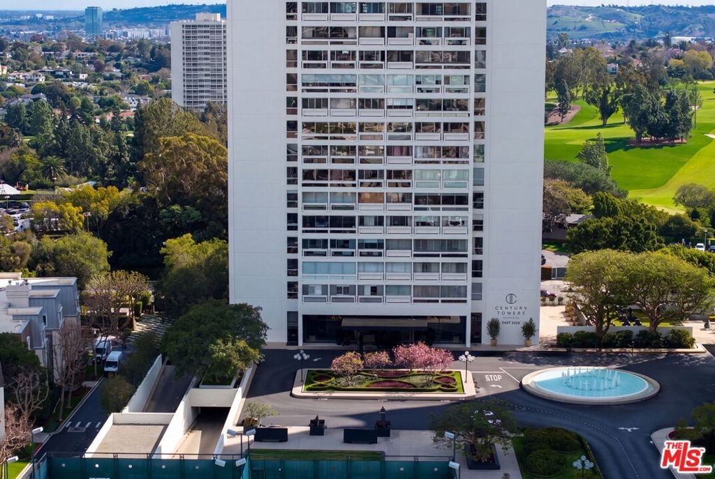 Condo in Los Angeles, California, United States 3 - 19012502
