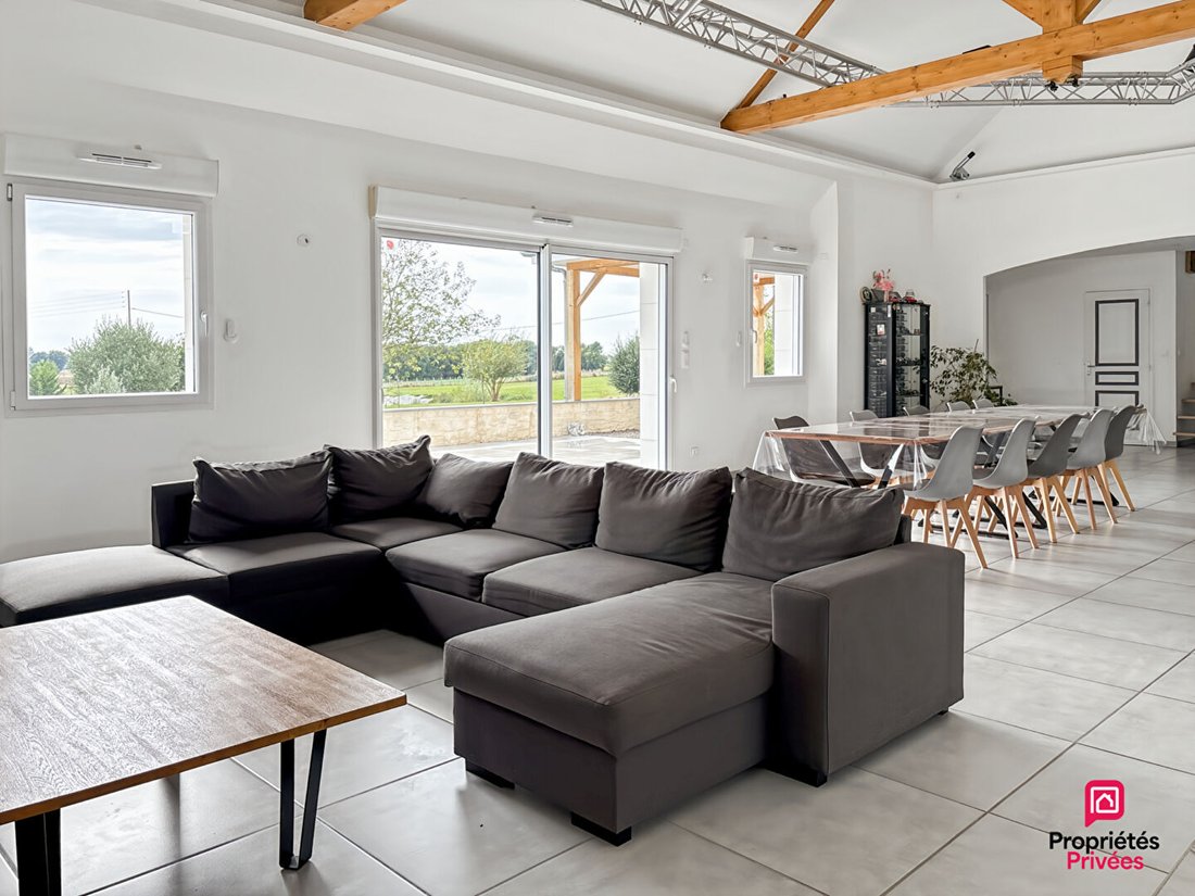 Villa in Arthézé, Pays de la Loire, France 3 - 19011304