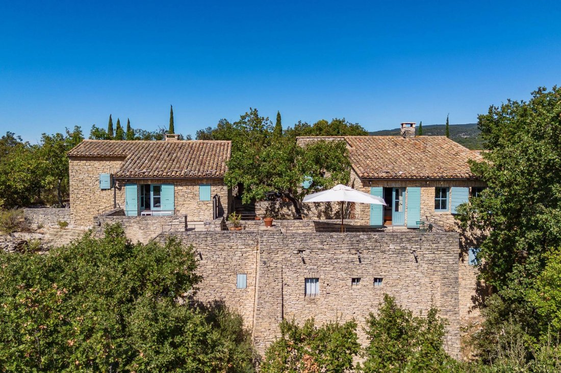 Estate in Gordes, Provence-Alpes-Côte d'Azur, France 1 - 17360962