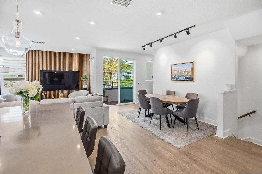 Townhouse in San Diego, California, United States 3 - 19014096