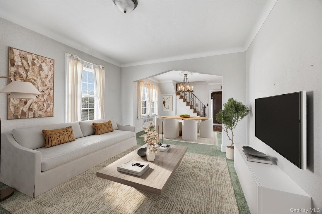 House in Mineola, New York, United States 2 - 19011600