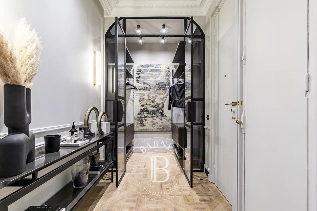 Apartment in Paris 16e Arrondissement, Paris, France 3 - 14668521