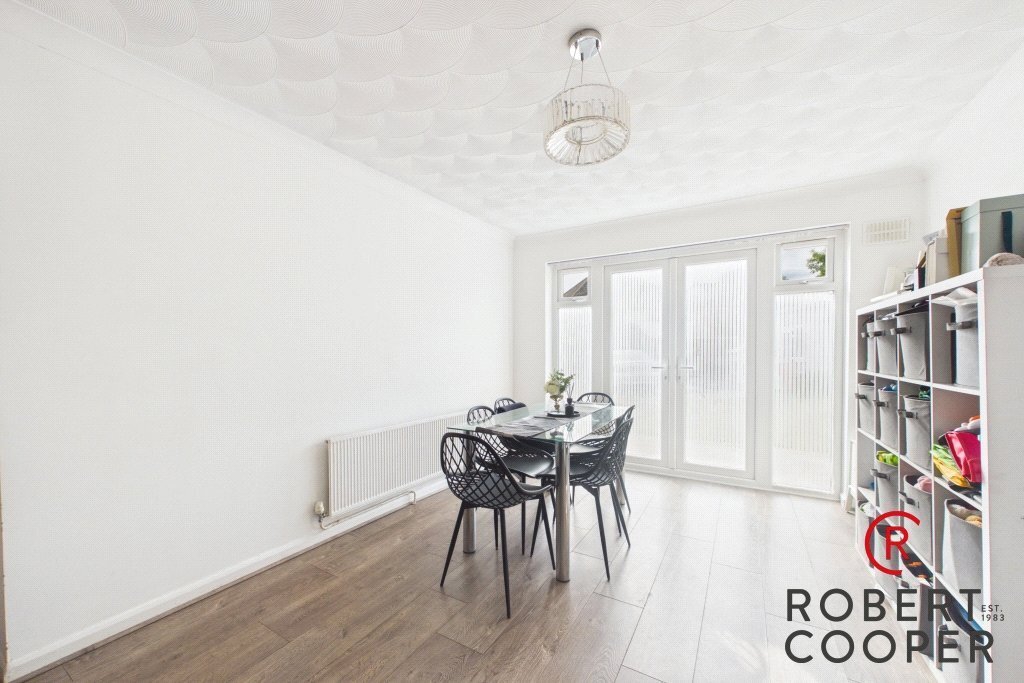 House in Ruislip Gardens, Hillingdon, England 4 - 19008806